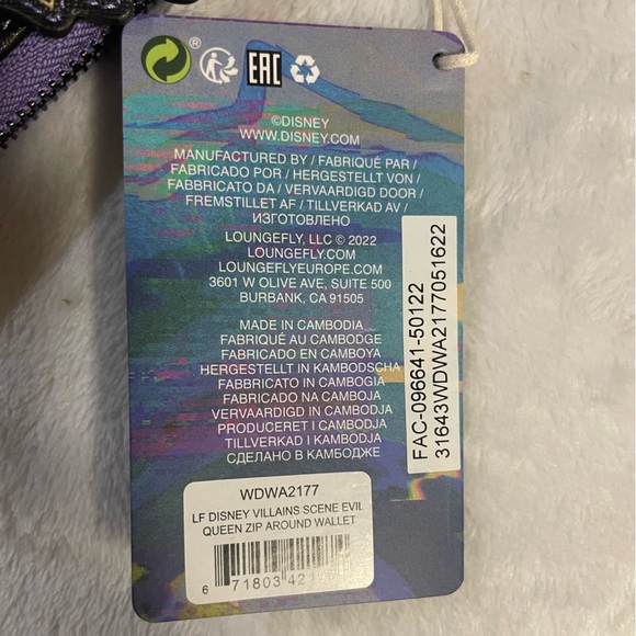 Loungefly Purple Snow White Wallet - Picture 6 of 6